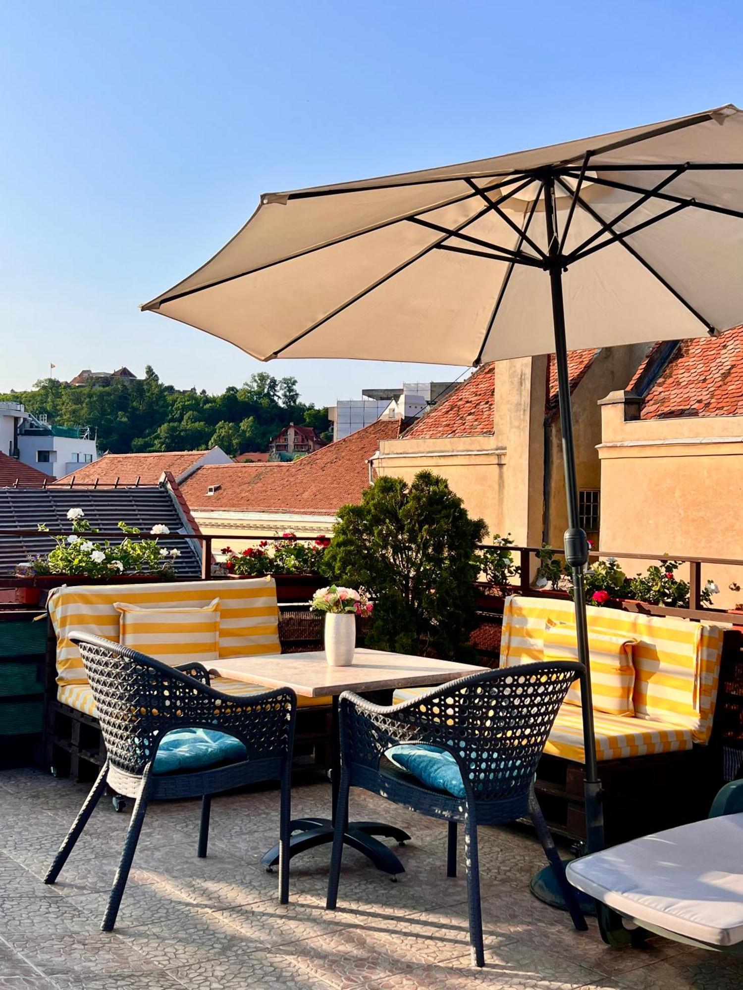 Apartment Rooftop *